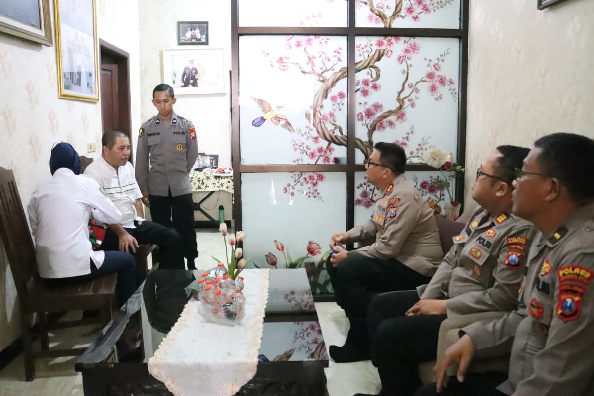 Anjangsana, Kapolres Mojokerto Kota Beri Motivasi Kepada Personel Yang Sakit